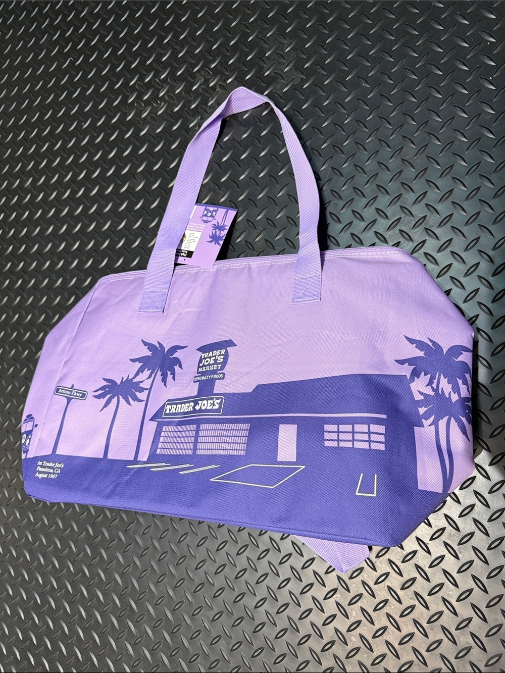 NEW Trader Joe’s Large Lavender Reusable Insulated Bag - Limited Edition